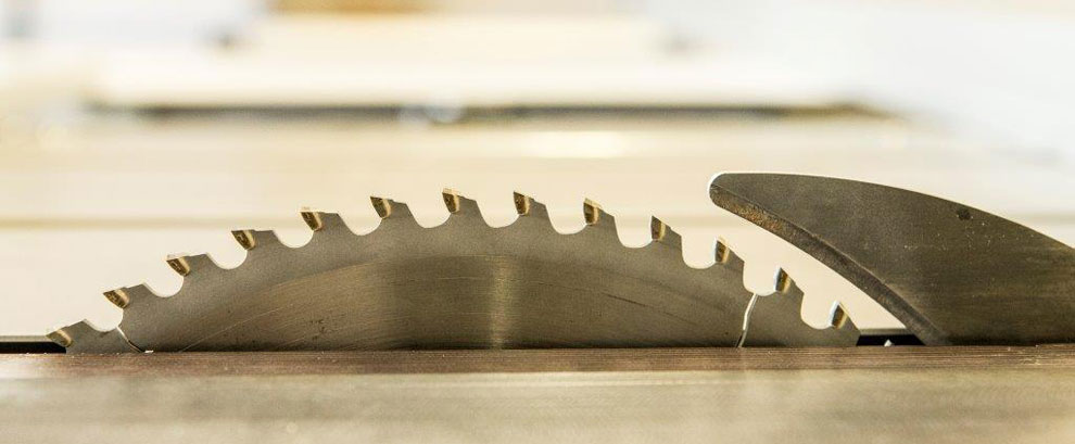 Sägeblatt der Kreissäge in der Werkstatt der Tischlerei Sierks